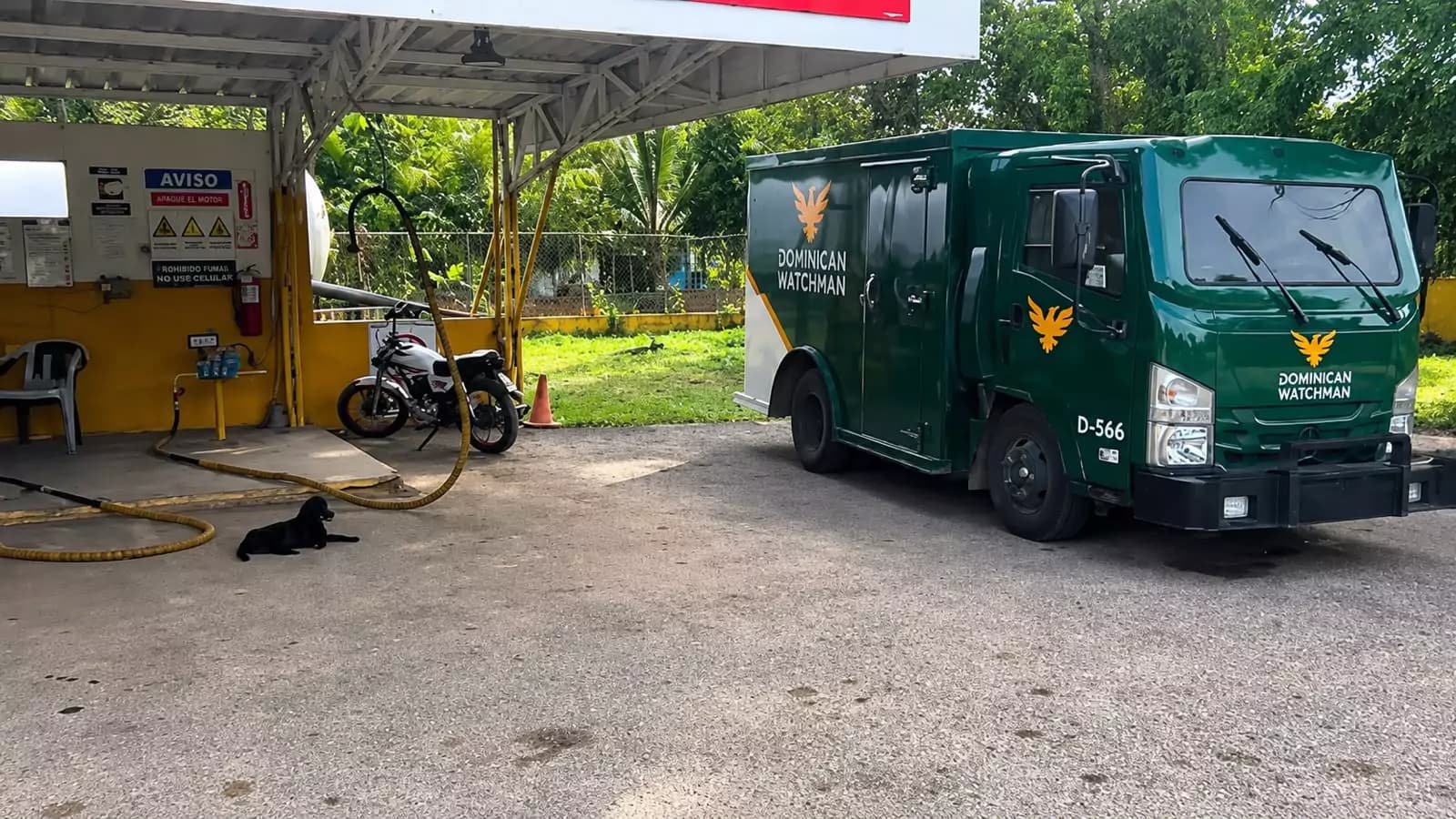 Así fue el asalto a estación de gas y camión de valores en Monte Plata
