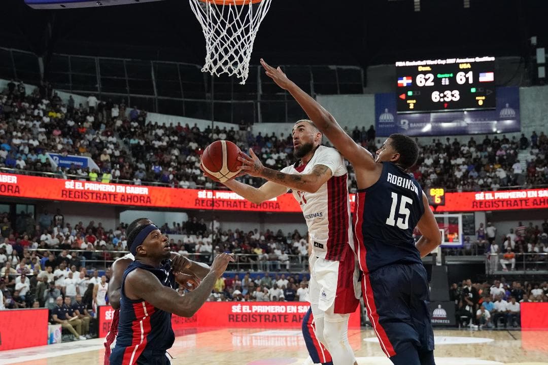 Estados Unidos derrota a República Dominicana en cerrado juego