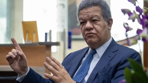Leonel Fernández lanza reto al Gobierno