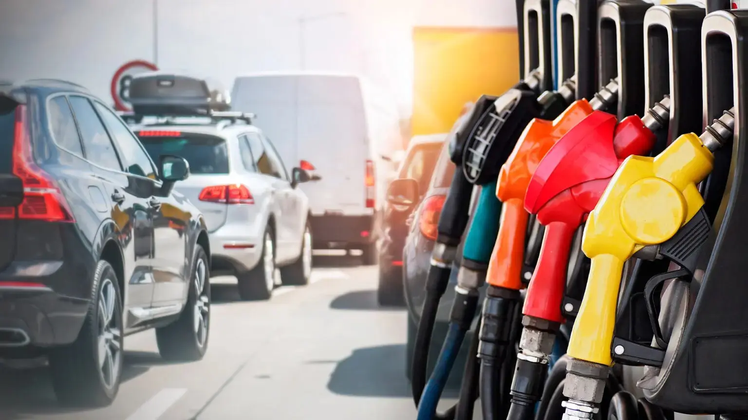 Suben combustibles clave pese a millonario subsidio