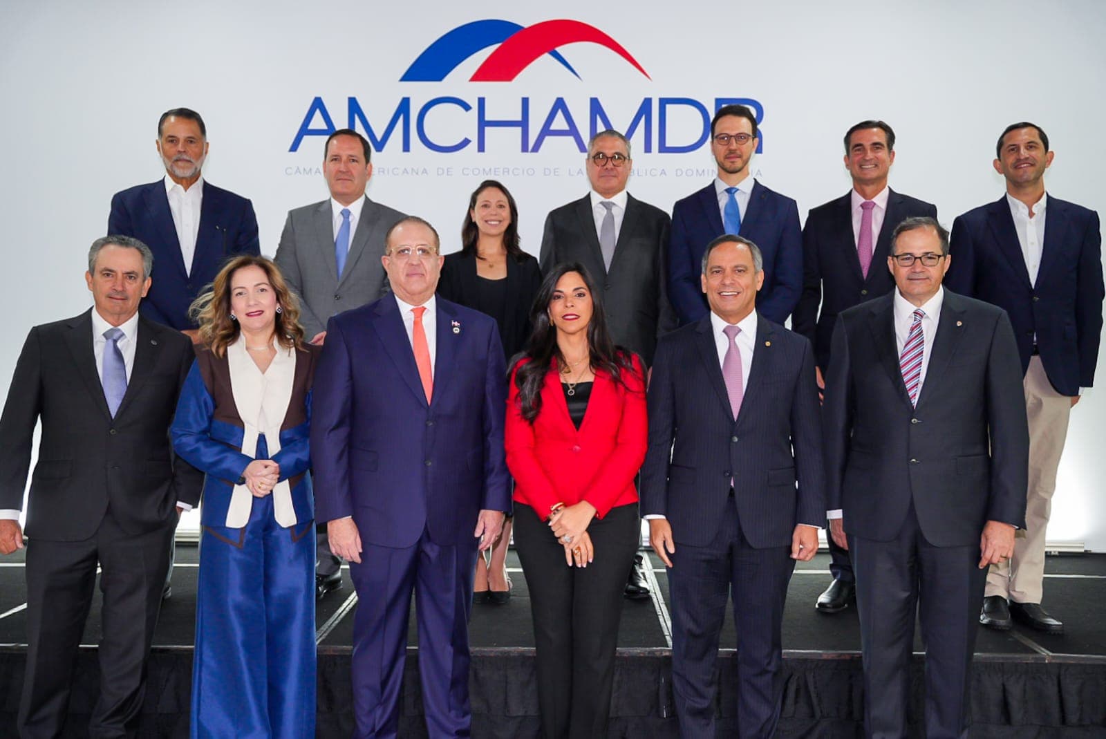 Magín Díaz junto a Círculo Élite de AMCHAMDR