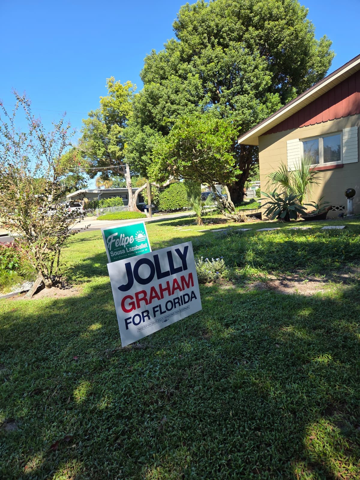 Así hacen campaña política Latinos en Florida