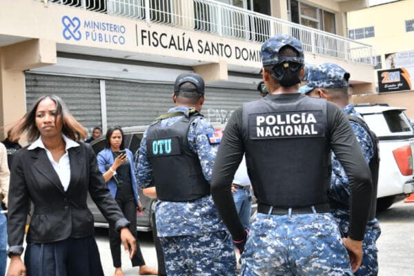 Familia de Darlin Mercado busca sentar en el banquillo a la Policía Nacional; aplazan coerción contra cabo acusado de matarlo