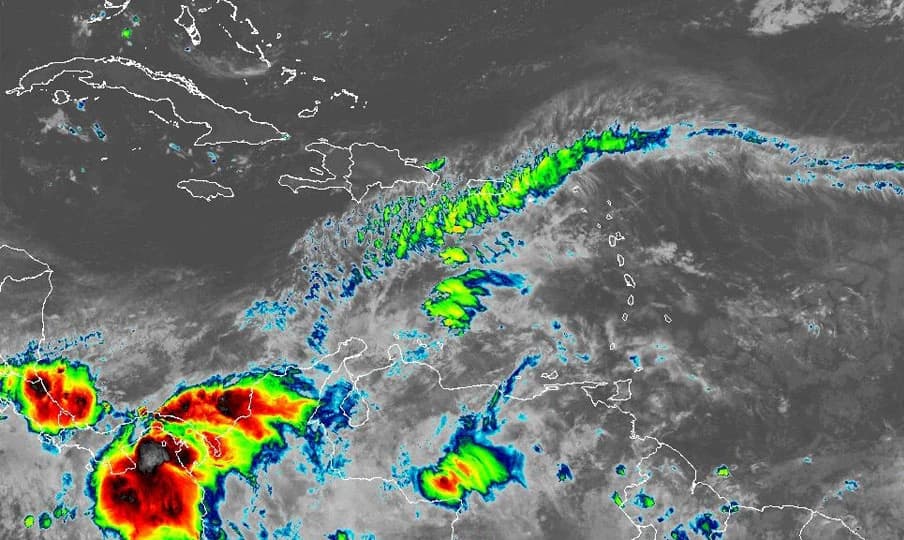 COE eleva a 9 provincias y el Distrito Nacional en alerta verde por vaguada y onda tropical