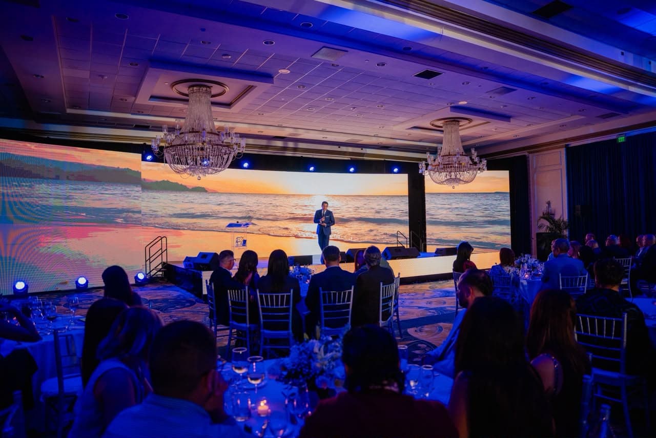 David Collado revela que visita de turistas puertorriqueños a RD crece casi 8 por ciento en 2026