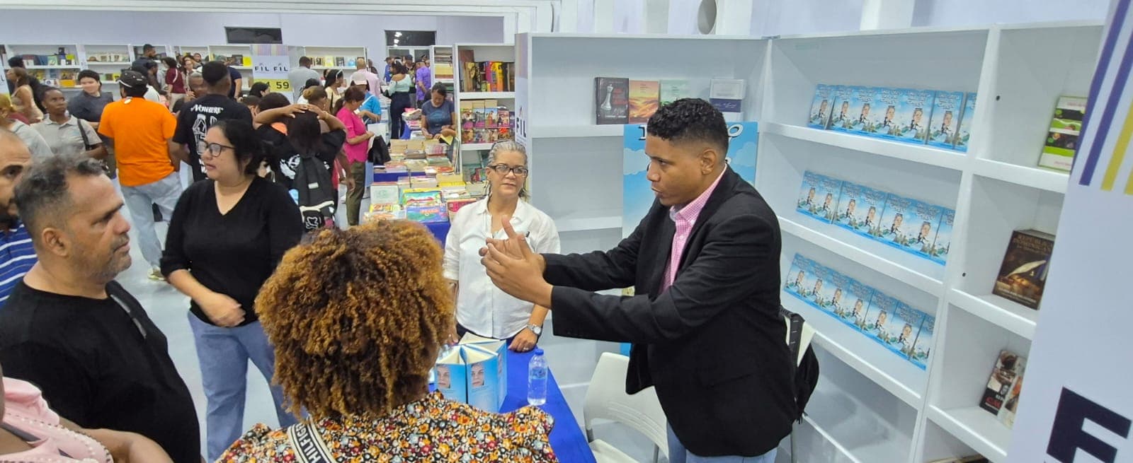 Feria del Libro logra acogida popular